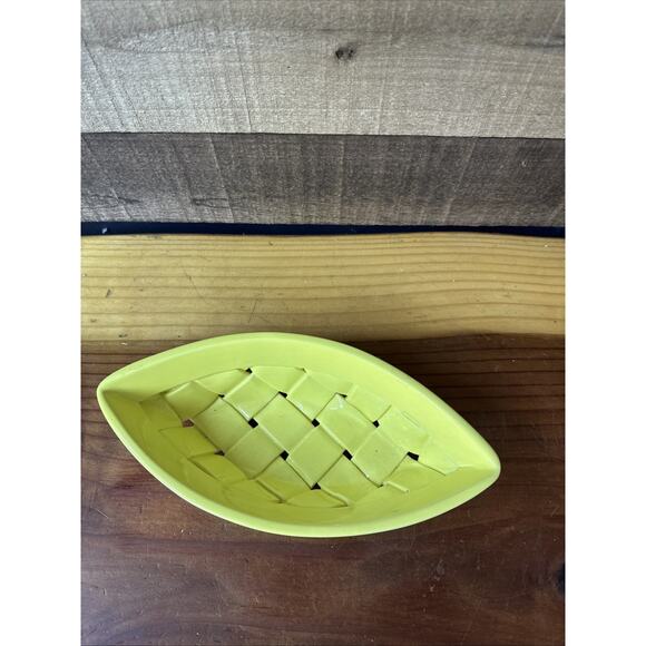 Primo'Gi Ceramic Yellow Woven Basket, Handmade in Italy - Picture 3 of 7